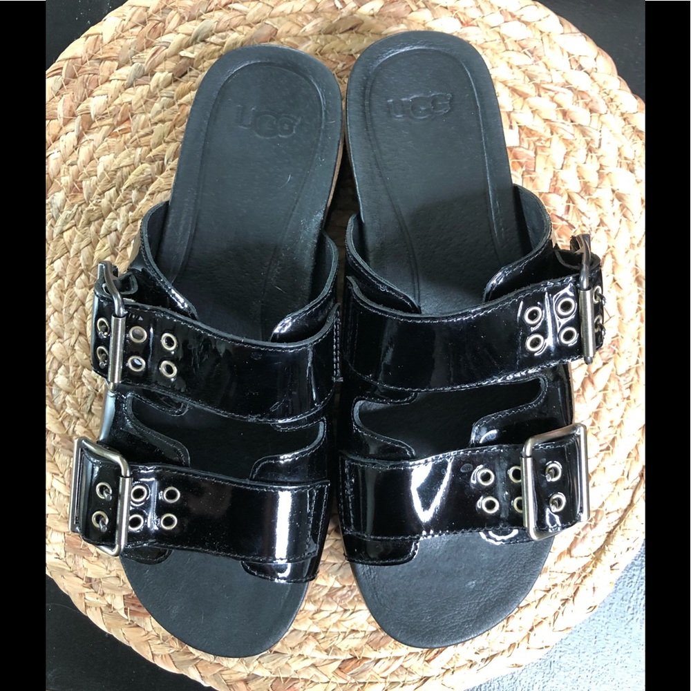 UGG Cammie Wedge Black Patent Leather Sandal Sz 7